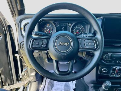 2026 Jeep Wrangler — photo 11 view
