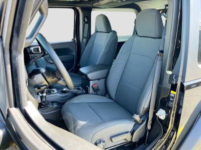 2026 Jeep Wrangler — photo 18 view