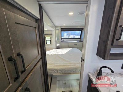 2026 Montana High Country 295RL - Photo 29