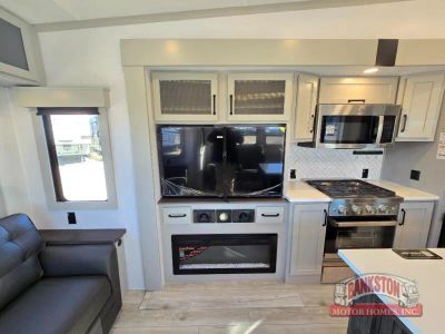 2026 Montana High Country 295RL - Photo 21