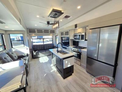 2026 Montana High Country 295RL - Photo 7