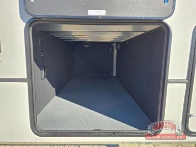 2026 Montana High Country 295RL - Photo 3