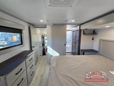 2026 Montana High Country 295RL - Photo 34