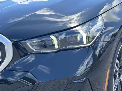 2027 BMW 5 Series — photo 10 view