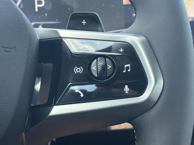 2027 BMW 5 Series — photo 37 view