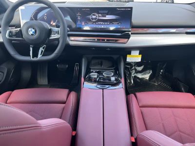 2027 BMW 5 Series — photo 16 view