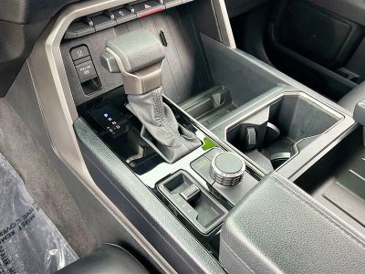 2022 Toyota Tundra — photo 16 view