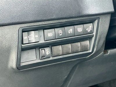 2022 Toyota Tundra — photo 10 view