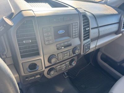 2020 Ford Super Duty F-550 DRW — photo 11 view