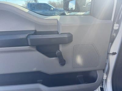 2020 Ford Super Duty F-550 DRW — photo 7 view