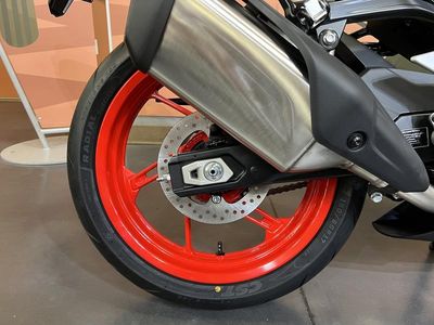 2026 CFMOTO 450SS - Photo 13