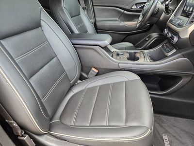 2022 GMC Acadia - Photo 9