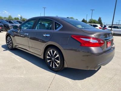 2016 Nissan Altima — rear three-quarter view