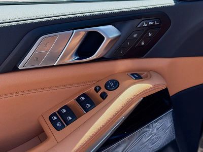 2027 BMW X7 — photo 25 view