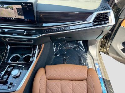 2027 BMW X7 — photo 19 view