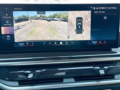 2027 BMW X7 — photo 36 view