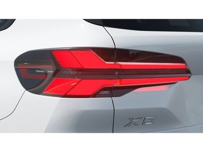 2026 BMW X5 — photo 8 view