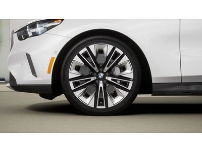 2026 BMW 5 Series - Photo 7