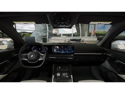 2026 BMW 5 Series - Photo 10