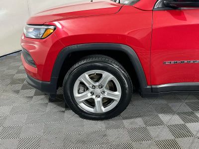 2023 Jeep Compass — photo 11 view