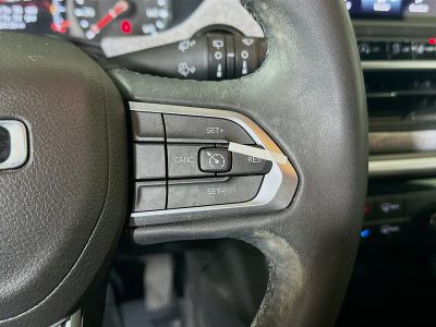 2023 Jeep Compass — photo 17 view