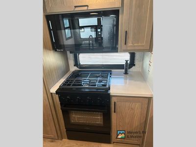 2026 Forest River RV Rockwood Signature - Photo 40