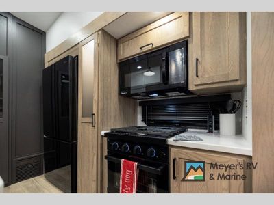 2026 Forest River RV Rockwood Signature - Photo 8