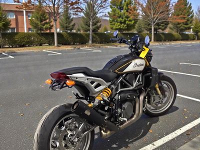 2023 Indian Motorcycle FTR R Carbon - Photo 2
