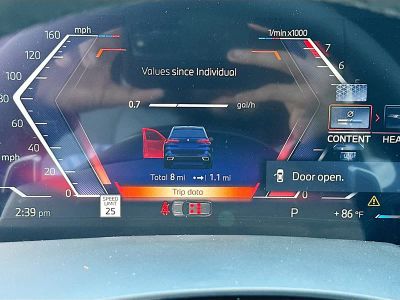 2026 BMW X5 — photo 9 view