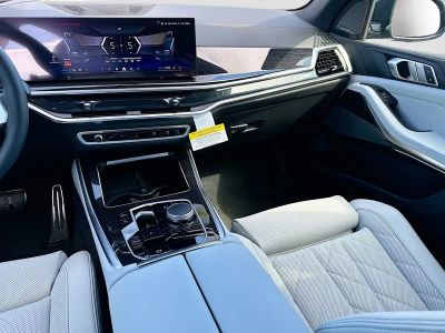 2026 BMW X5 — photo 18 view