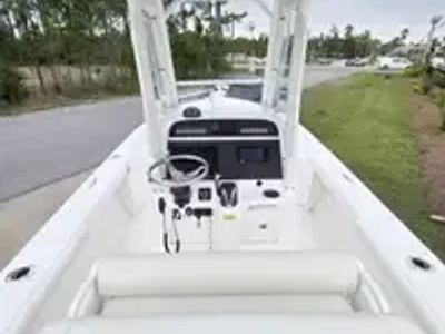 2021 Everglades 243 CC - Photo 12