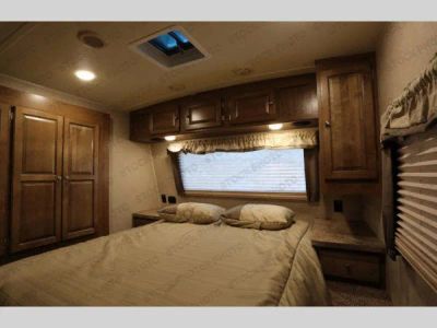 2017 Forest River RV Rockwood Ultra Lite - Photo 9