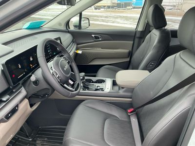 2026 Kia Carnival — photo 10 view