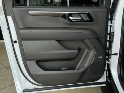 2026 Chevrolet Suburban - Photo 22