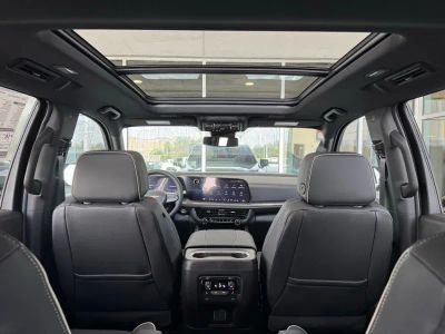 2026 Chevrolet Suburban - Photo 4