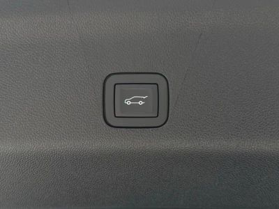 2026 Chevrolet Suburban - Photo 18