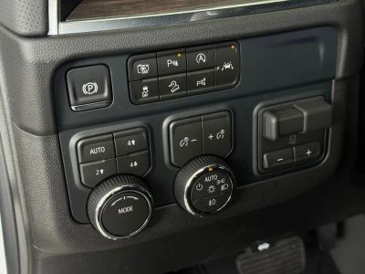2026 Chevrolet Suburban - Photo 32