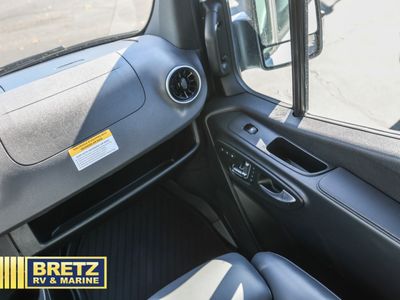 2026 Grech RV Strada-ion AWD - Photo 11