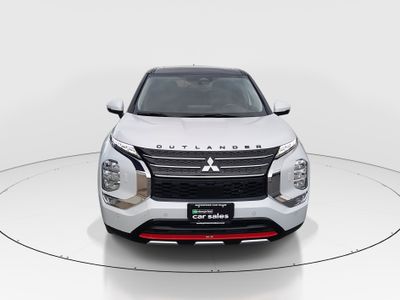2024 Mitsubishi Outlander Plug-In Hybrid — side profile view