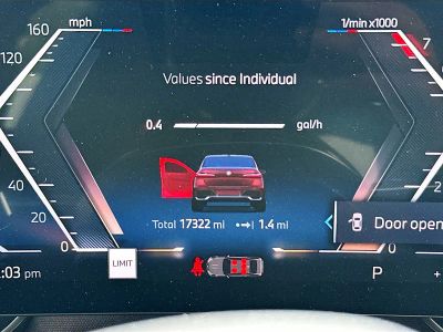 2025 BMW 7 Series — photo 12 view