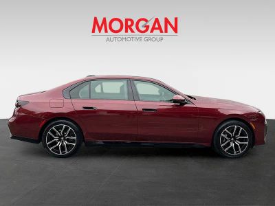 2025 BMW 7 Series — photo 8 view