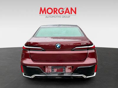 2025 BMW 7 Series — engine compartment view