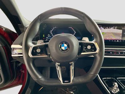 2025 BMW 7 Series — photo 11 view