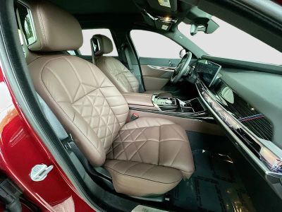 2025 BMW 7 Series — photo 30 view