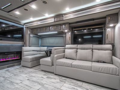 2026 Fleetwood Discovery LXE - Photo 8