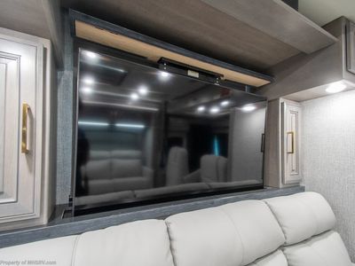 2026 Fleetwood Discovery LXE - Photo 9