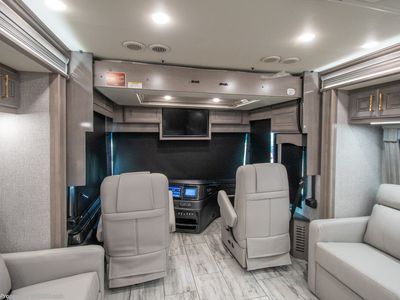2026 Fleetwood Discovery LXE - Photo 5