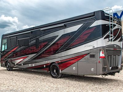 2026 Fleetwood Discovery LXE - Photo 2
