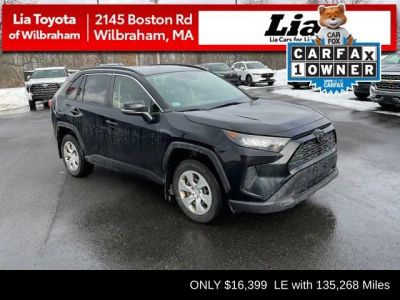 2019 Toyota RAV4 LE - Photo 2
