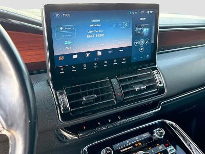 2022 Lincoln Navigator — photo 28 view